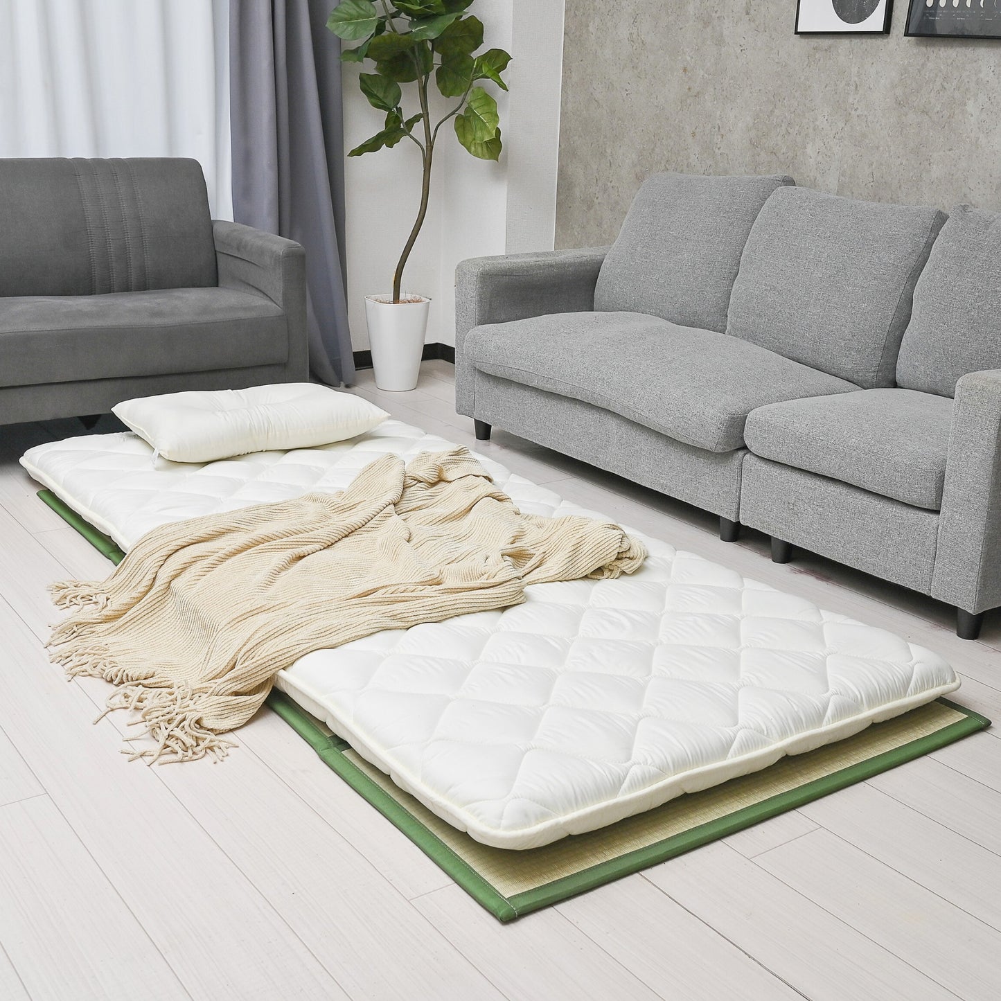 ［アメリカ限定販売］四つ折り畳マットレス（100cm×200cm×1.3cm）