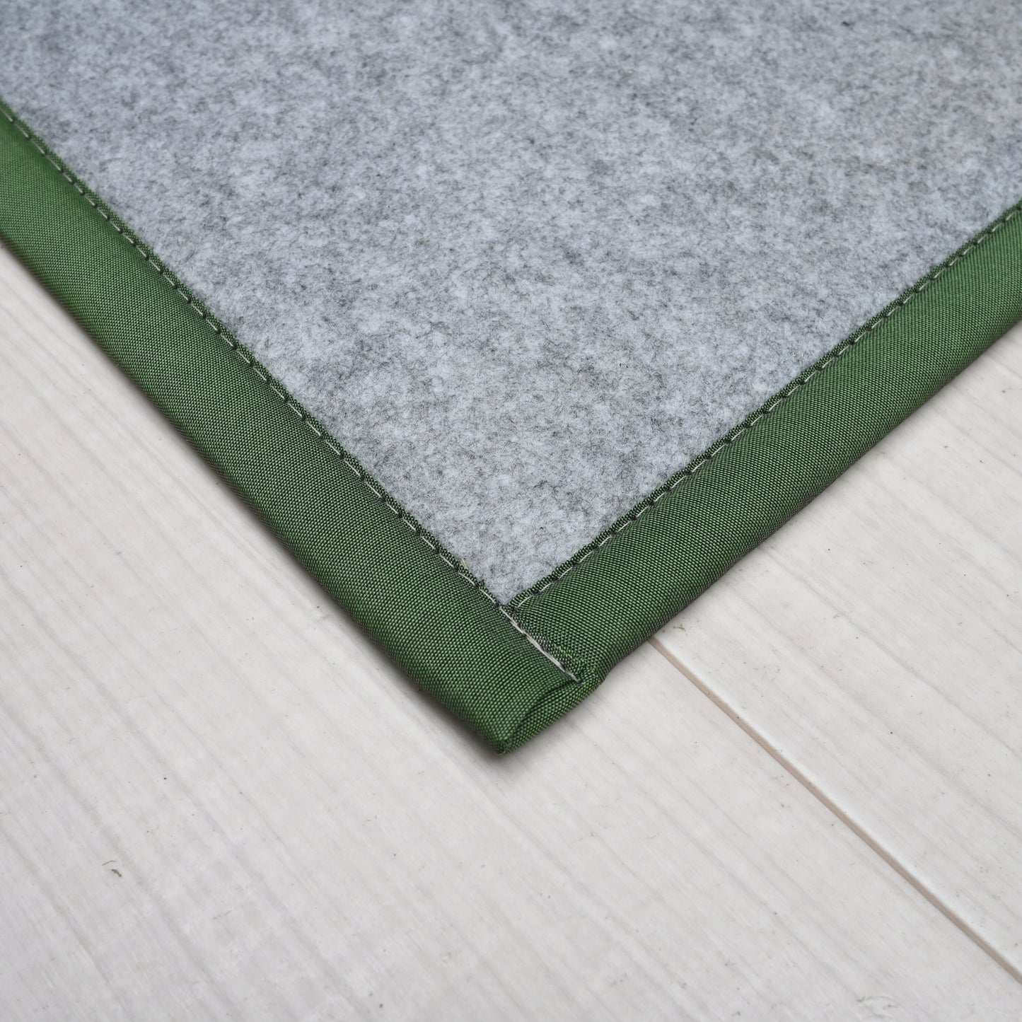 ［アメリカ限定販売］四つ折り畳マットレス（100cm×200cm×1.3cm）