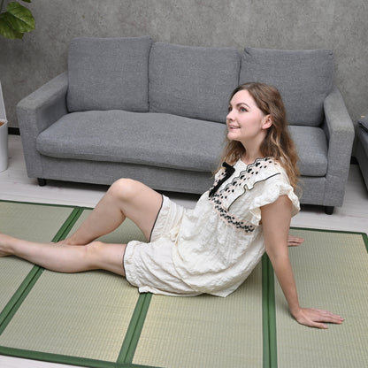 ［アメリカ限定販売］四つ折り畳マットレス（100cm×200cm×1.3cm）